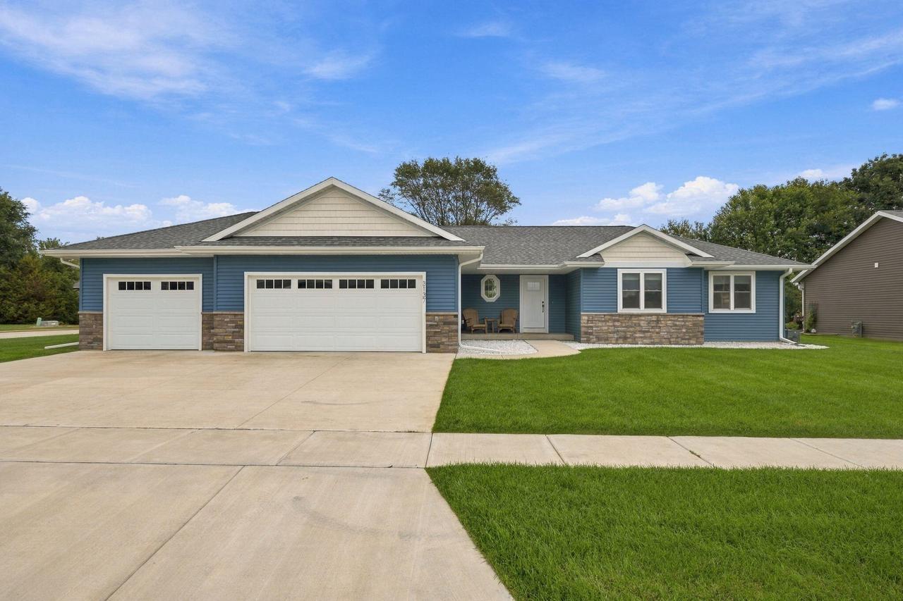 3137 Horton St, Holmen, WI 54636
