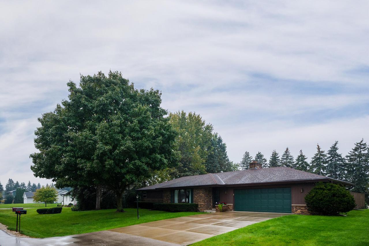 7716 105th Ave, Pleasant Prairie, WI 53158