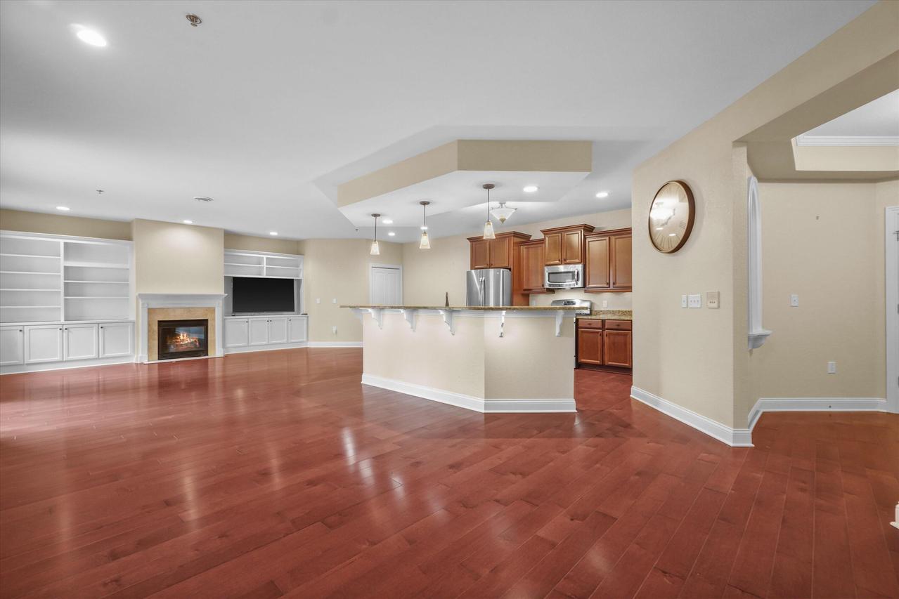 17490 Crest Hill #10, Brookfield, WI 53045