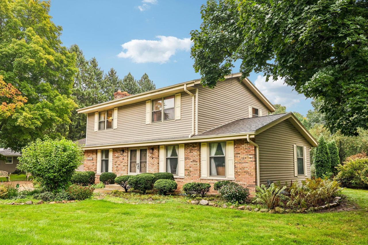 21875 Clearfield Rd, Brookfield, WI 53045