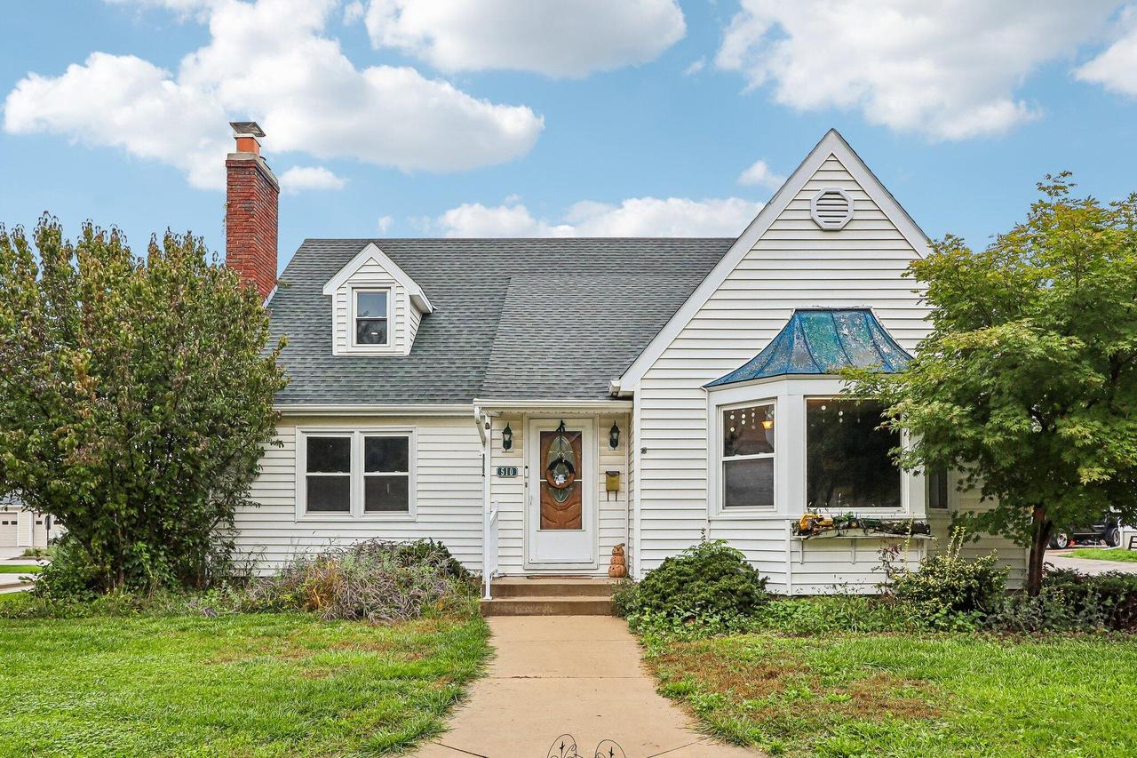 510 E Main St, Waterford, WI 53185
