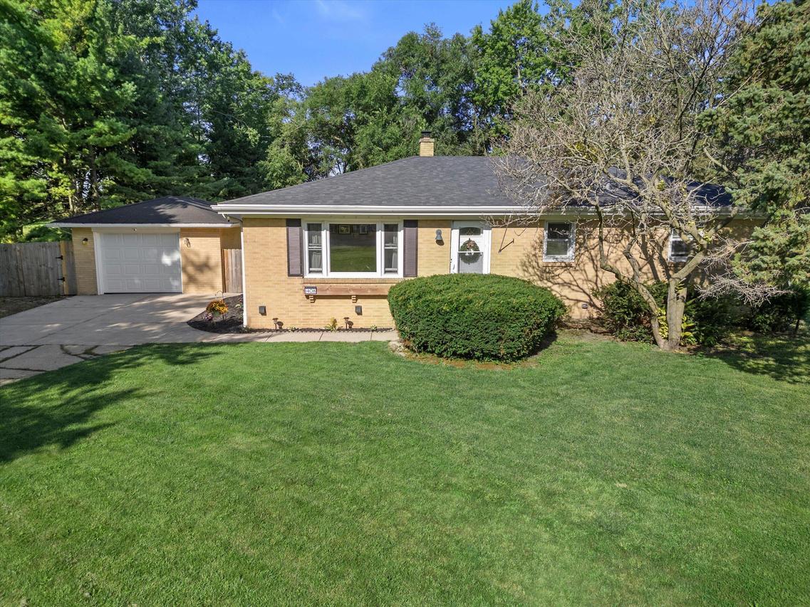 1408 Meadowlane Ave, Mount Pleasant, WI 53406
