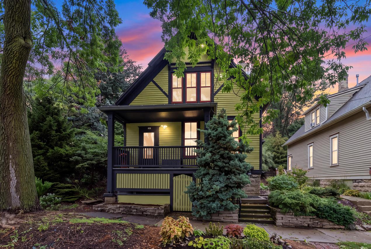 134 E Vine St, Milwaukee, WI 53212