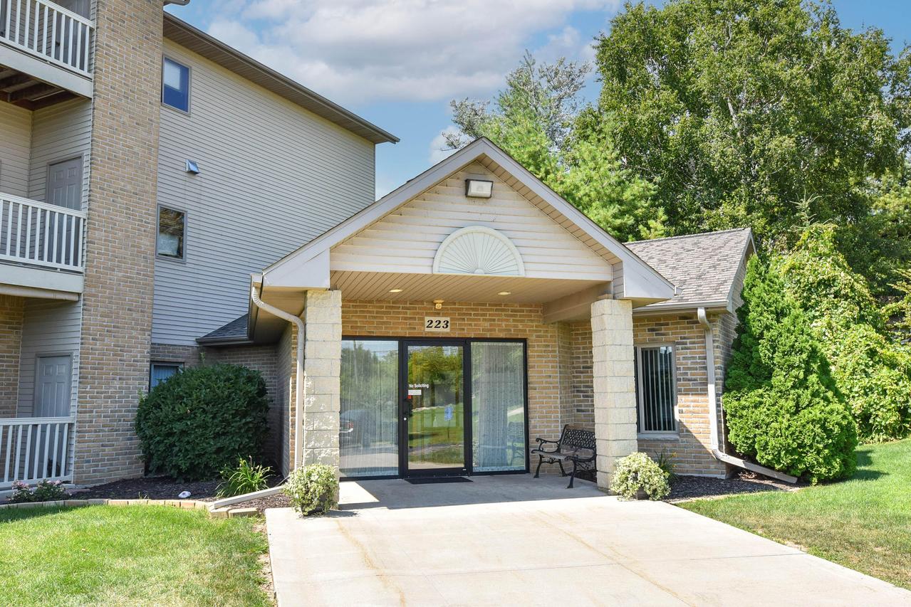 223 Fifth St #317, Hartford, WI 53027