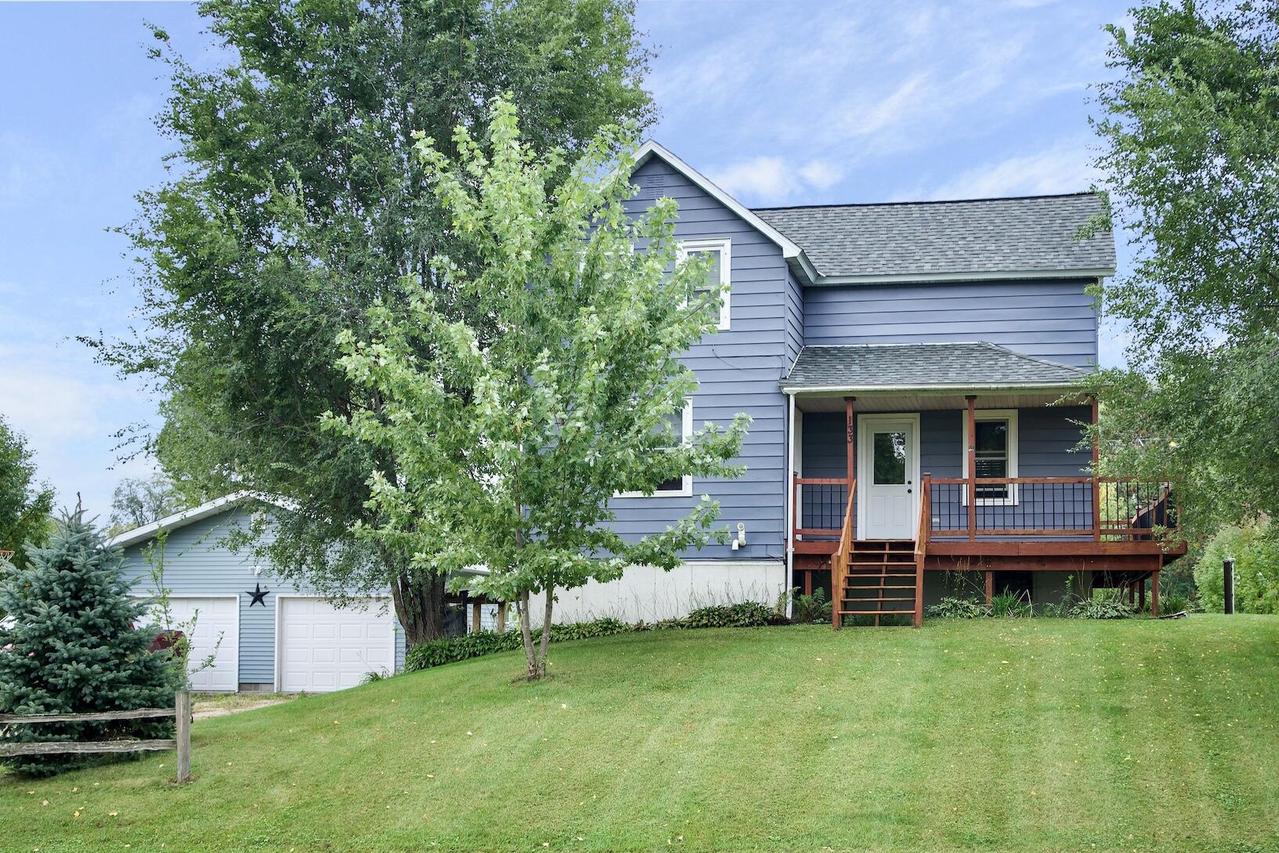 133 16th St, Buffalo City, WI 54622