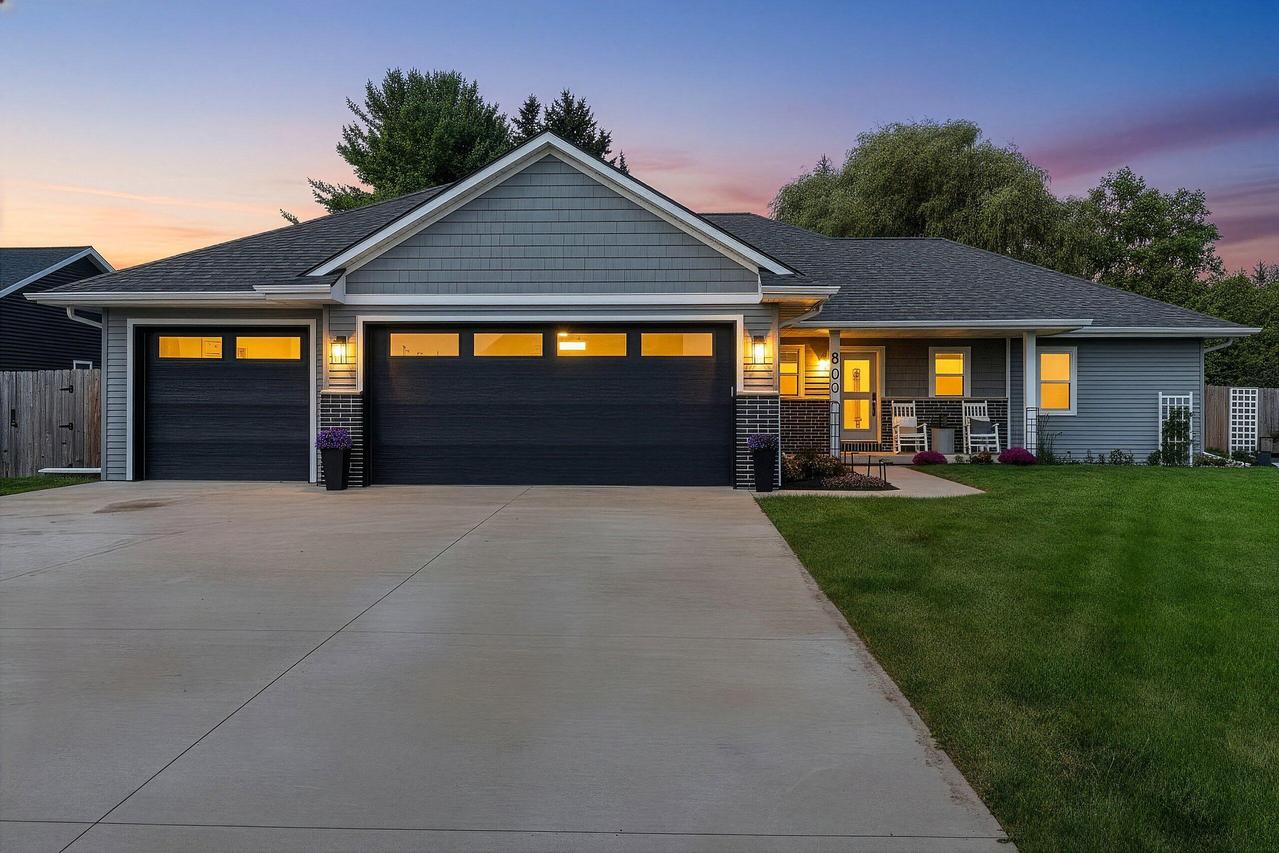 800 Moonbeam Ln, Francis Creek, WI 54214