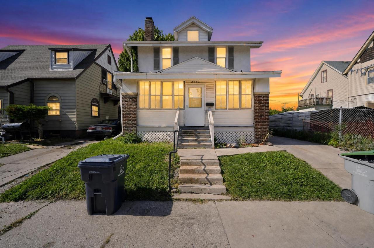 2563 N Hubbard St, Milwaukee, WI 53212