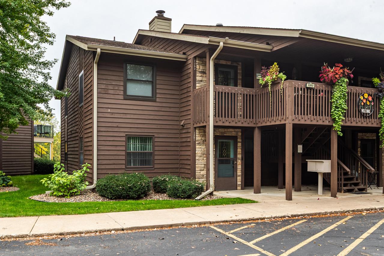 1351 Lauderdale Pl, Onalaska, WI 54650