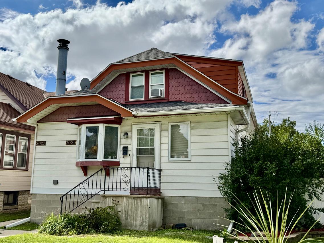 2025 S 76th St #2027, West Allis, WI 53219