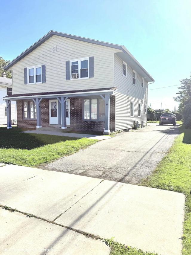 731 Monticello Dr, Racine, WI 53402