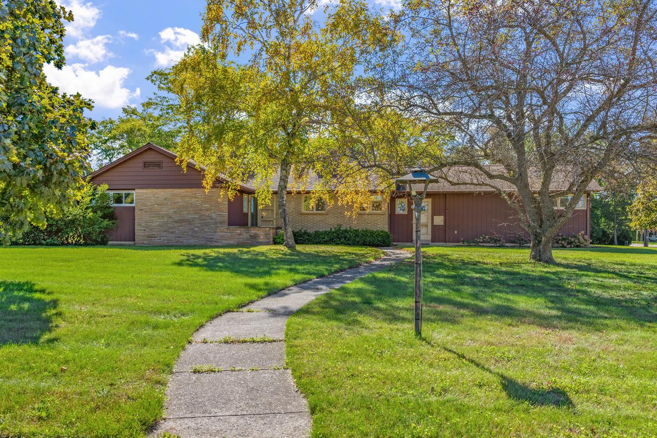 639 Erie Ave, Oostburg, WI 53070