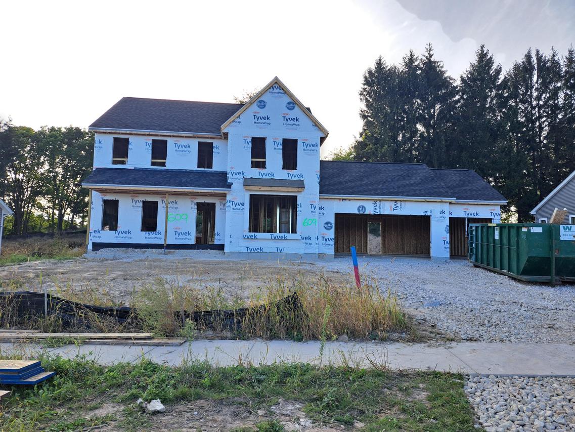 609 Hawks Ridge, Grafton, WI 53024