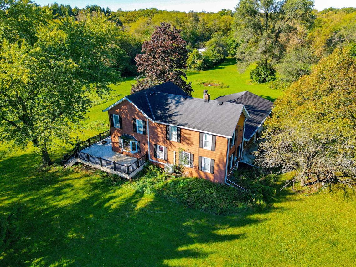 N2741 County Rd Z Rd, Sullivan, WI 53118