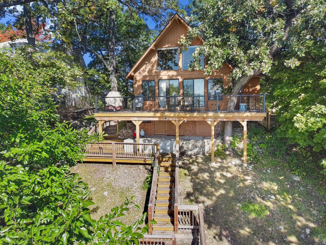 405 Waldeck Dr, Twin Lakes, WI 53181