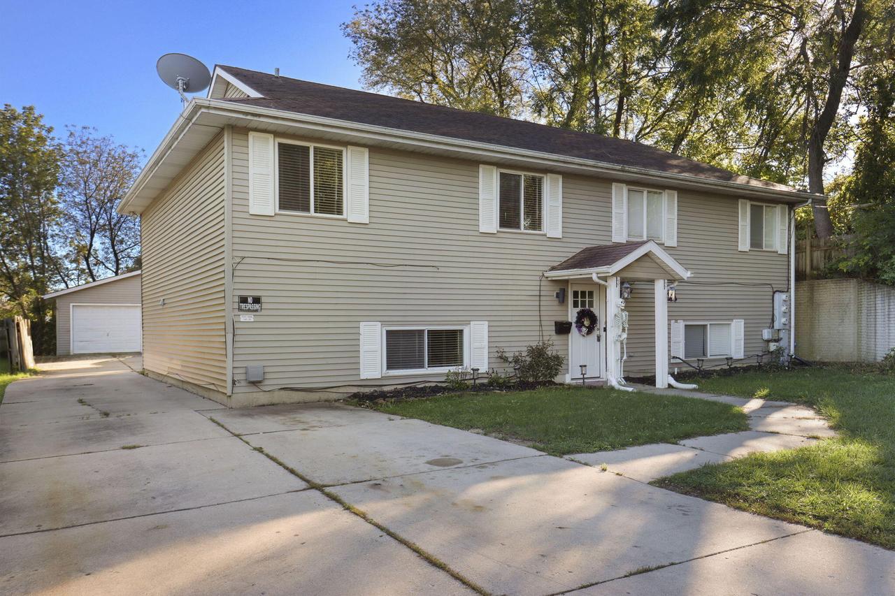 1023 44th St, Kenosha, WI 53140