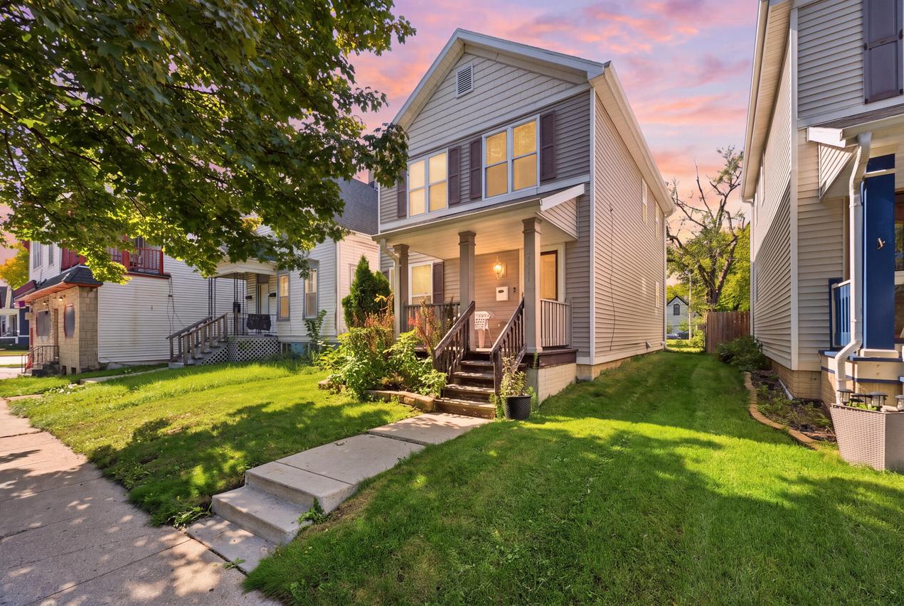 2911 N Dr Williams Finlayson St, Milwaukee, WI 53212