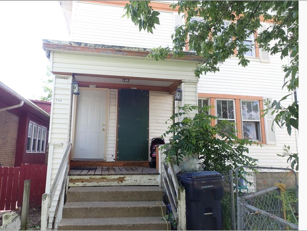 754 N 26th St #756, Milwaukee, WI 53233