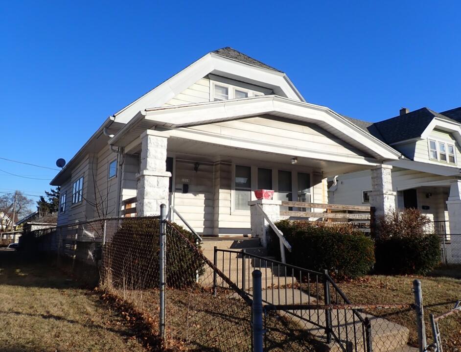 1318 W Ring St, Milwaukee, WI 53206
