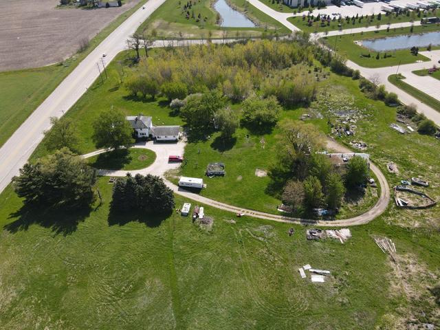 12901 Burlington Rd, Paris, WI 53144