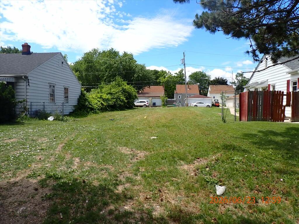 5259 N Teutonia Ave, Milwaukee, WI 53209