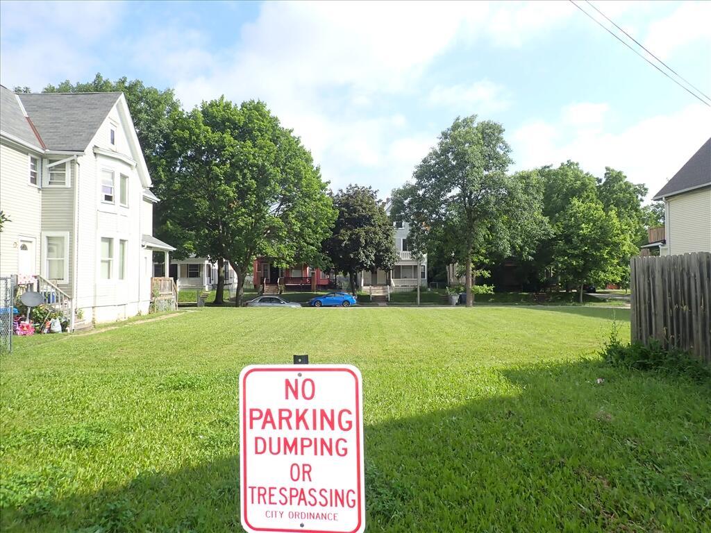 3313 W St. Paul Ave, Milwaukee, WI 53208