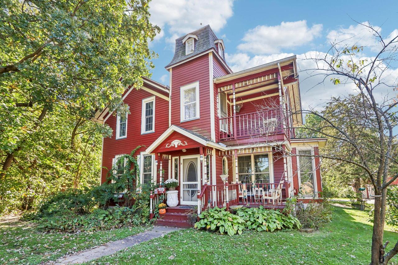 238 S Oak St, Lake Mills, WI 53551