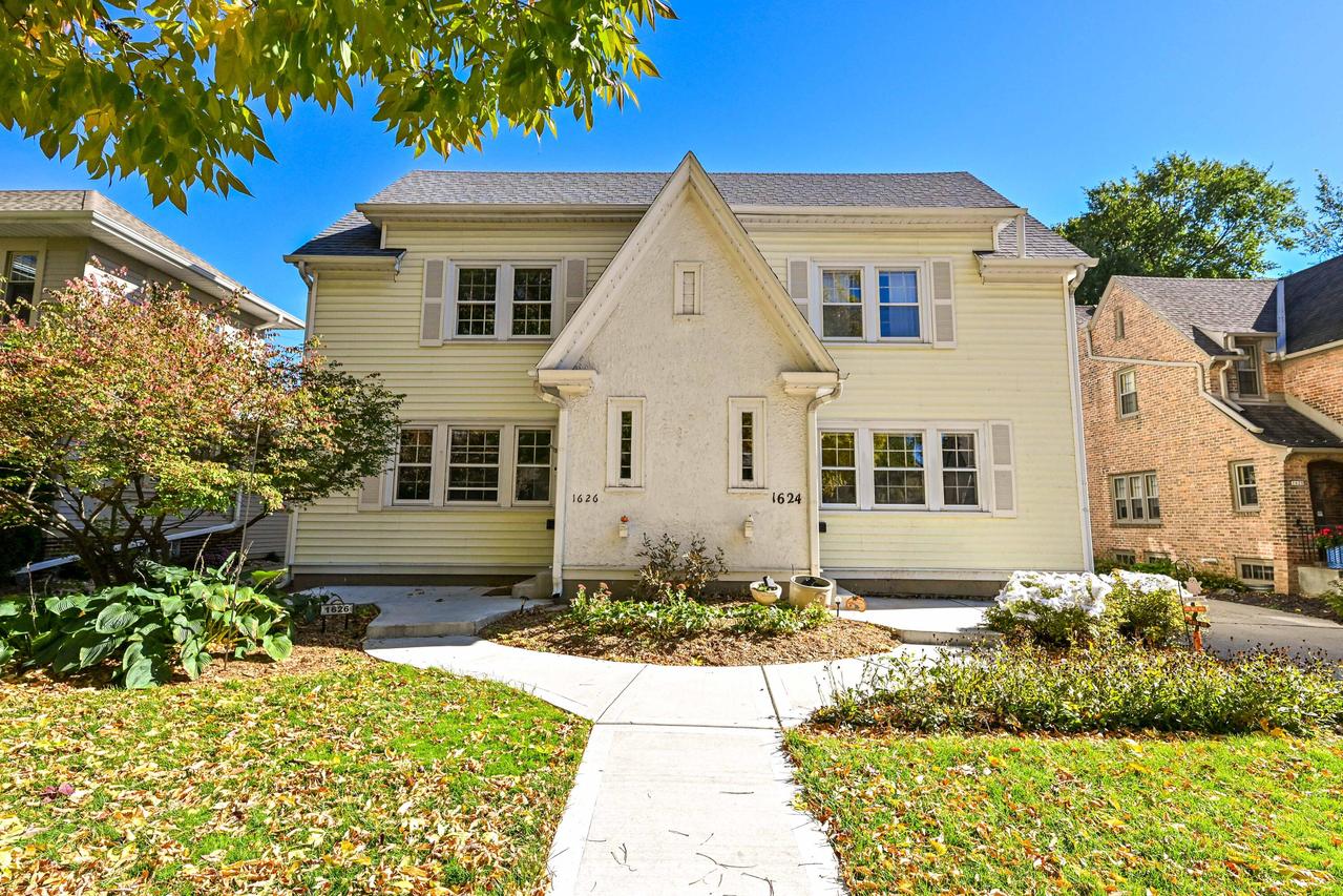 1624 N 70th St #1626, Wauwatosa, WI 53213