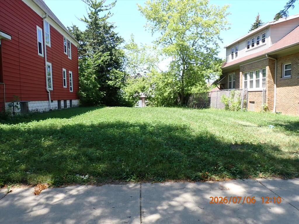 3243 N 26th St, Milwaukee, WI 53206