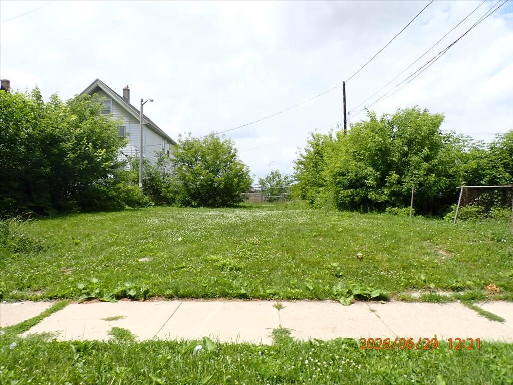 3453 N 18th St, Milwaukee, WI 53206