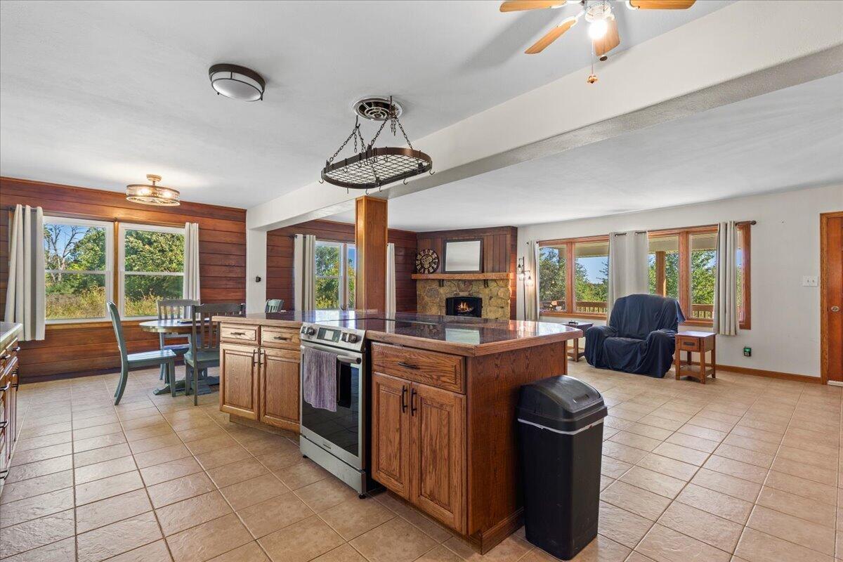 S86W24070 Edgewood Ave, Vernon, WI 53103