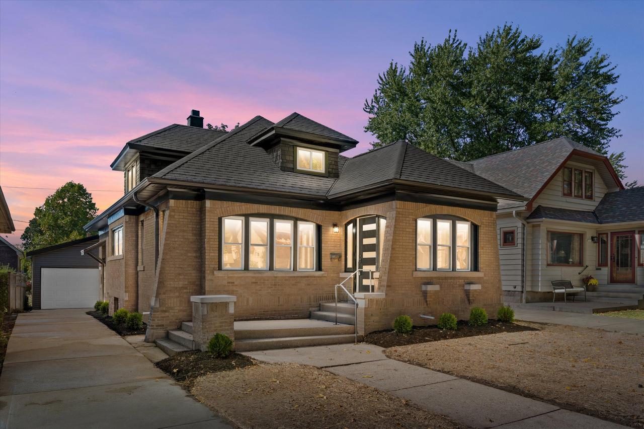 2519 N 66th St, Wauwatosa, WI 53213