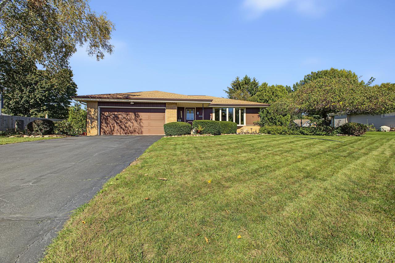 3514 Waterbury Ln, Racine, WI 53403