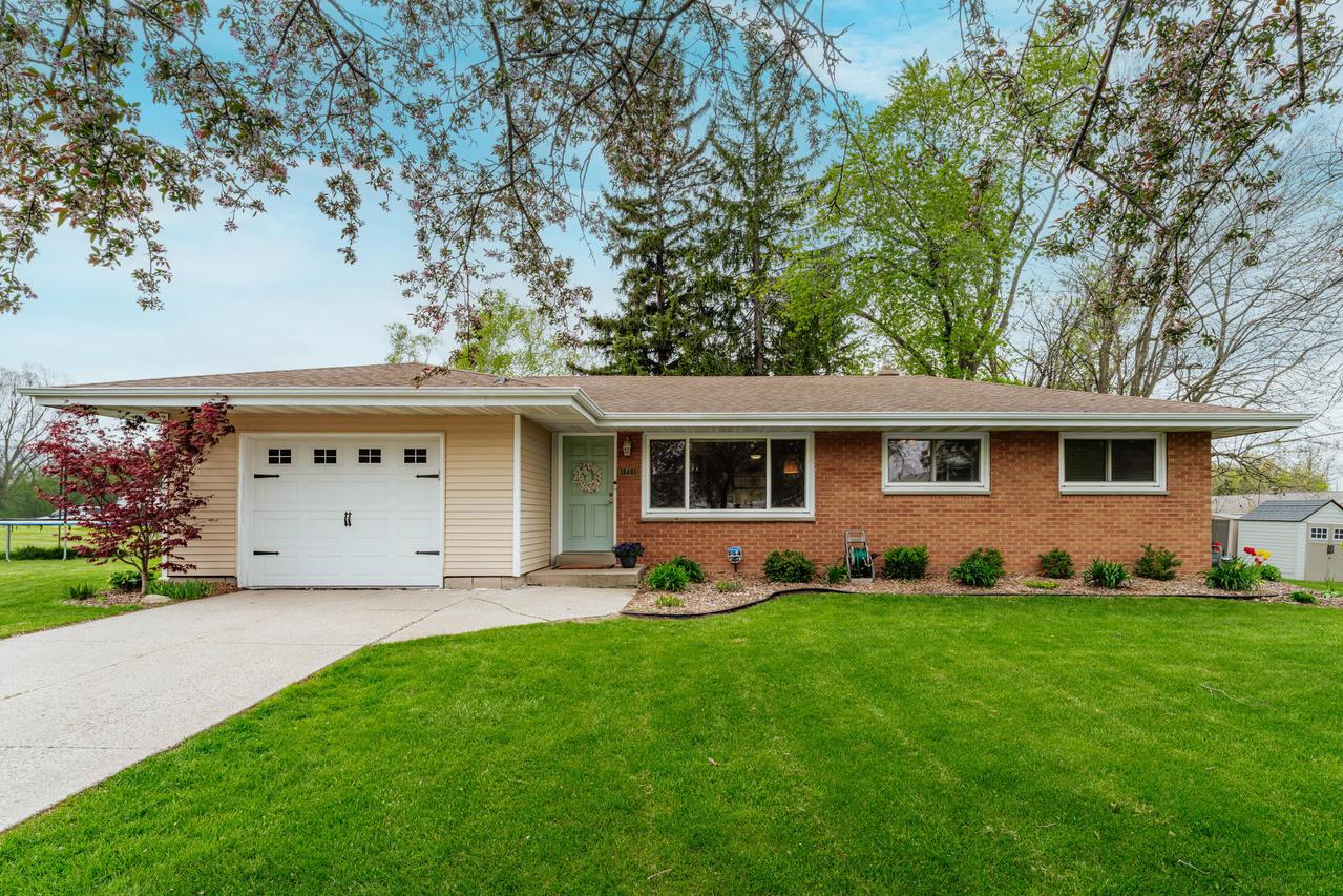16401 W Addison Ave, New Berlin, WI 53151