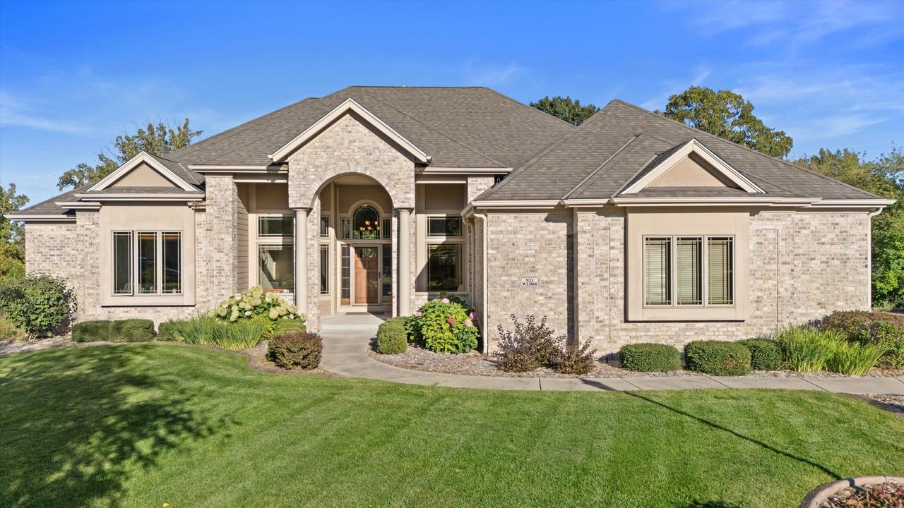 N23W23800 Talon Ct, Pewaukee, WI 53188