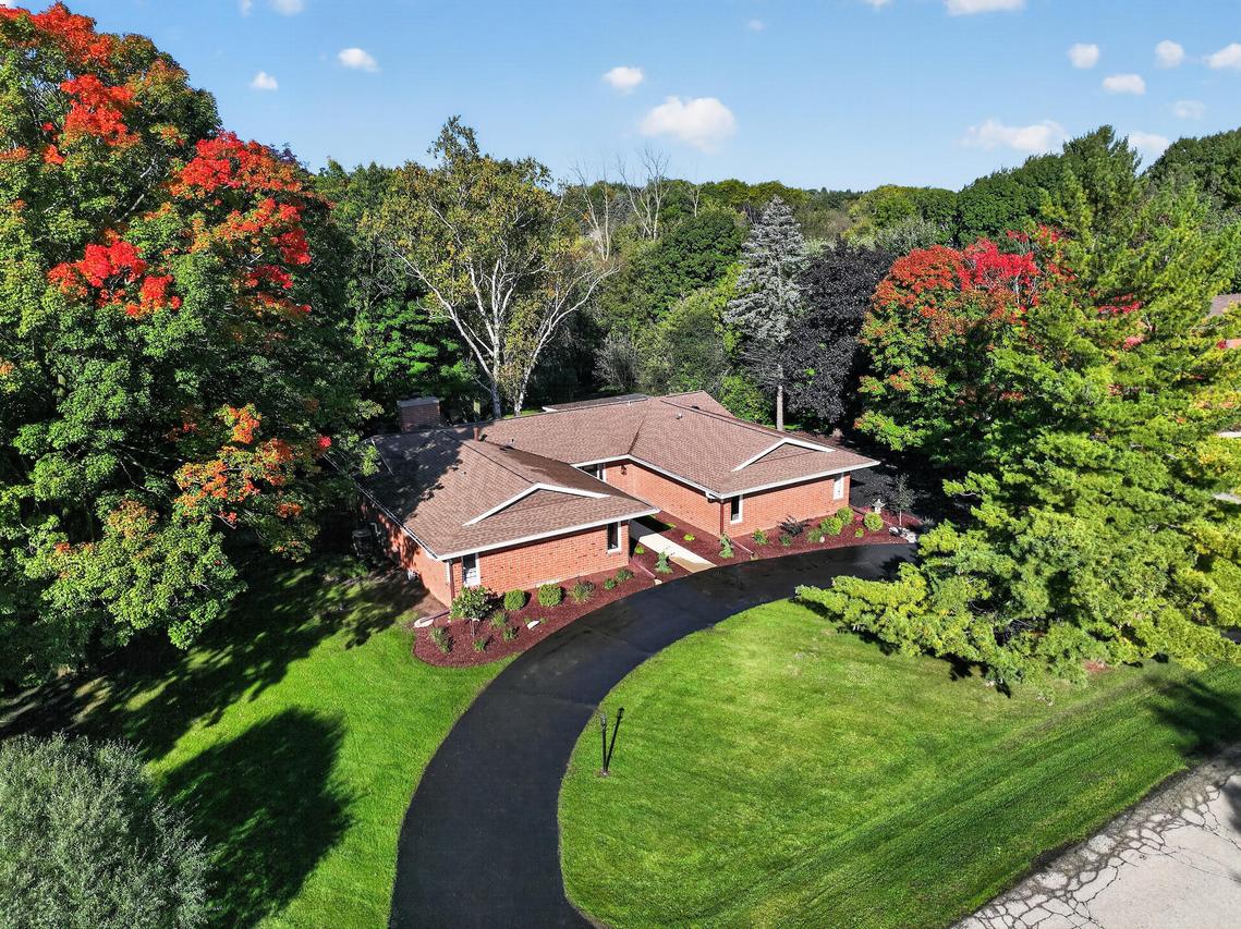 3330 Taurus Dr, Caledonia, WI 53406