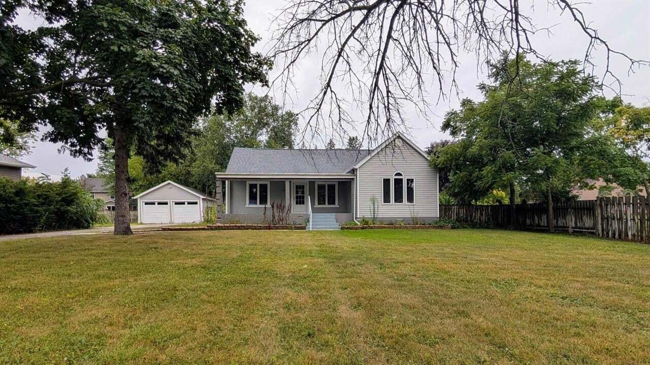 4013 Michigan Ave, Manitowoc, WI 54220