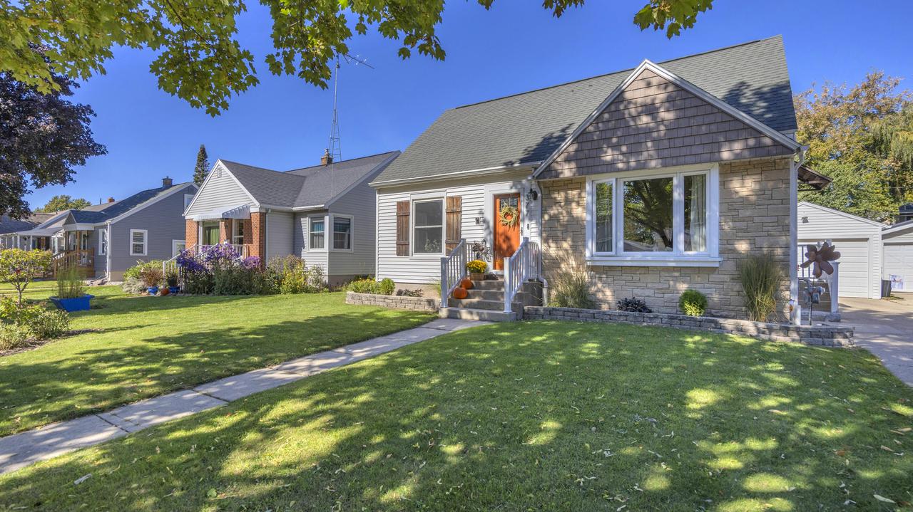 377 E 10th St, Fond Du Lac, WI 54935