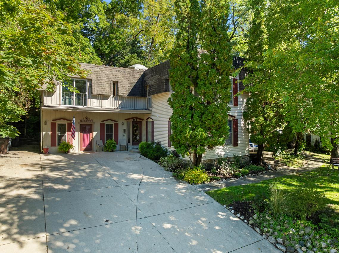 154 W Main -, Fontana, WI 53125