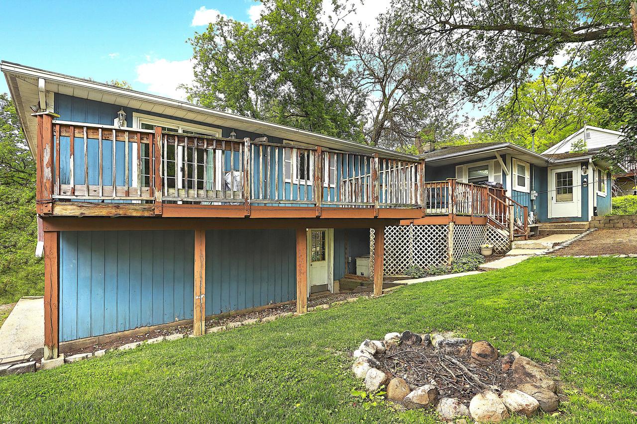 621 Wilmot Ave, Twin Lakes, WI 53181