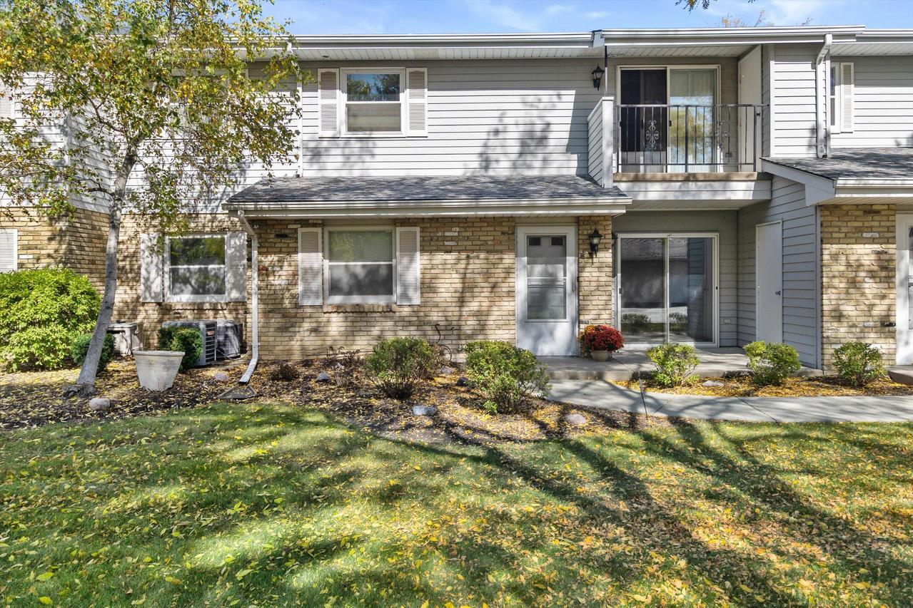 1041 Prairie Dr #102, Mount Pleasant, WI 53406
