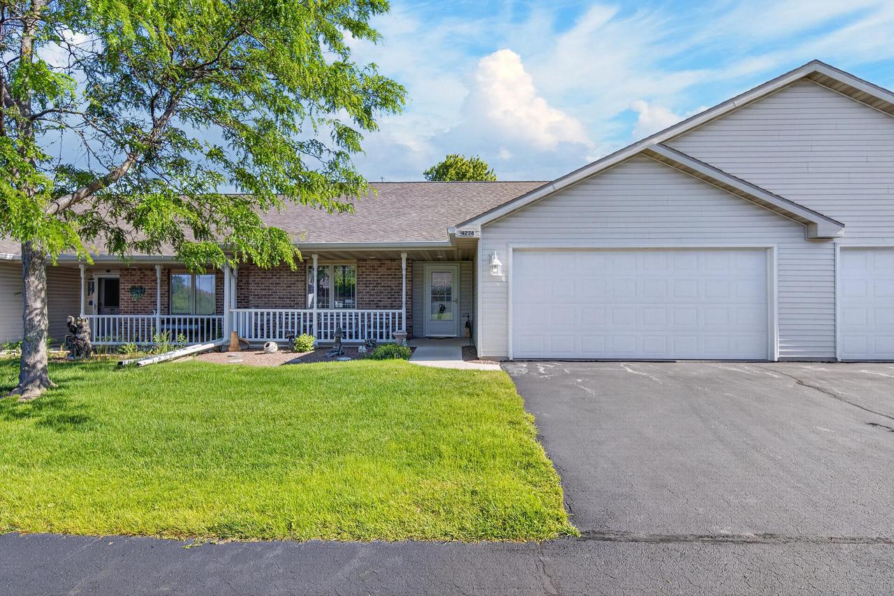 4224 Kirkwood Ct, Sheboygan, WI 53081