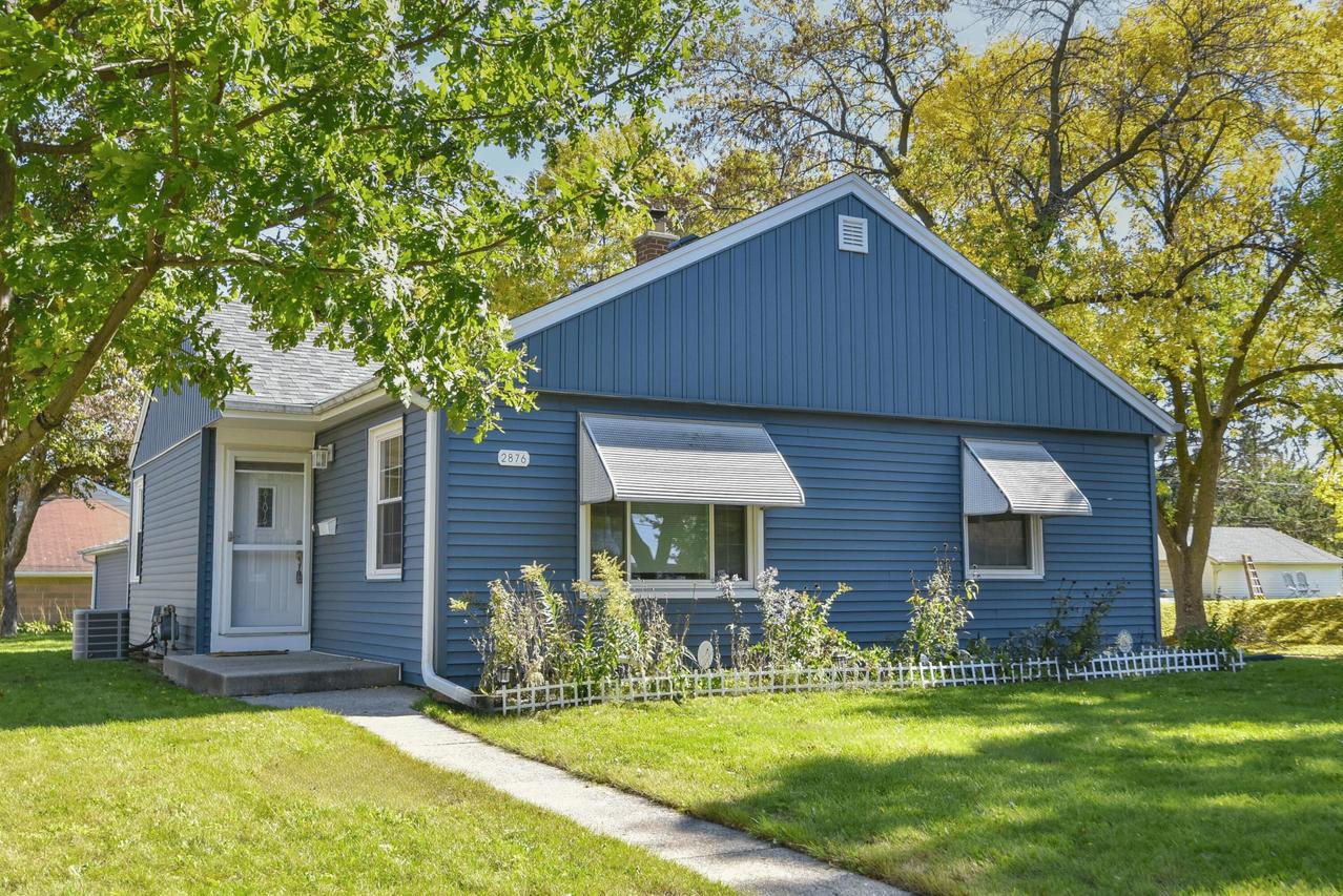 2876 S 70th St, Milwaukee, WI 53219