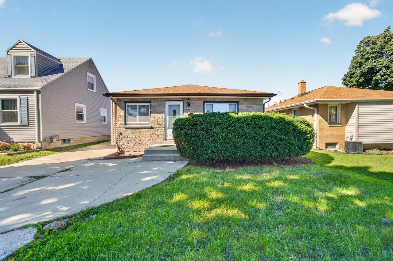 3413 S 2nd St, Milwaukee, WI 53207