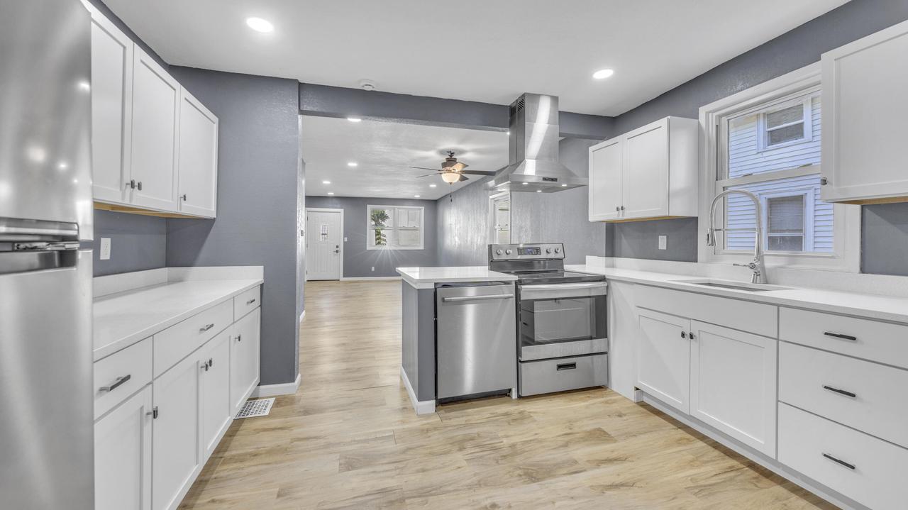 303 Wisconsin Ave, Sheboygan, WI 53081