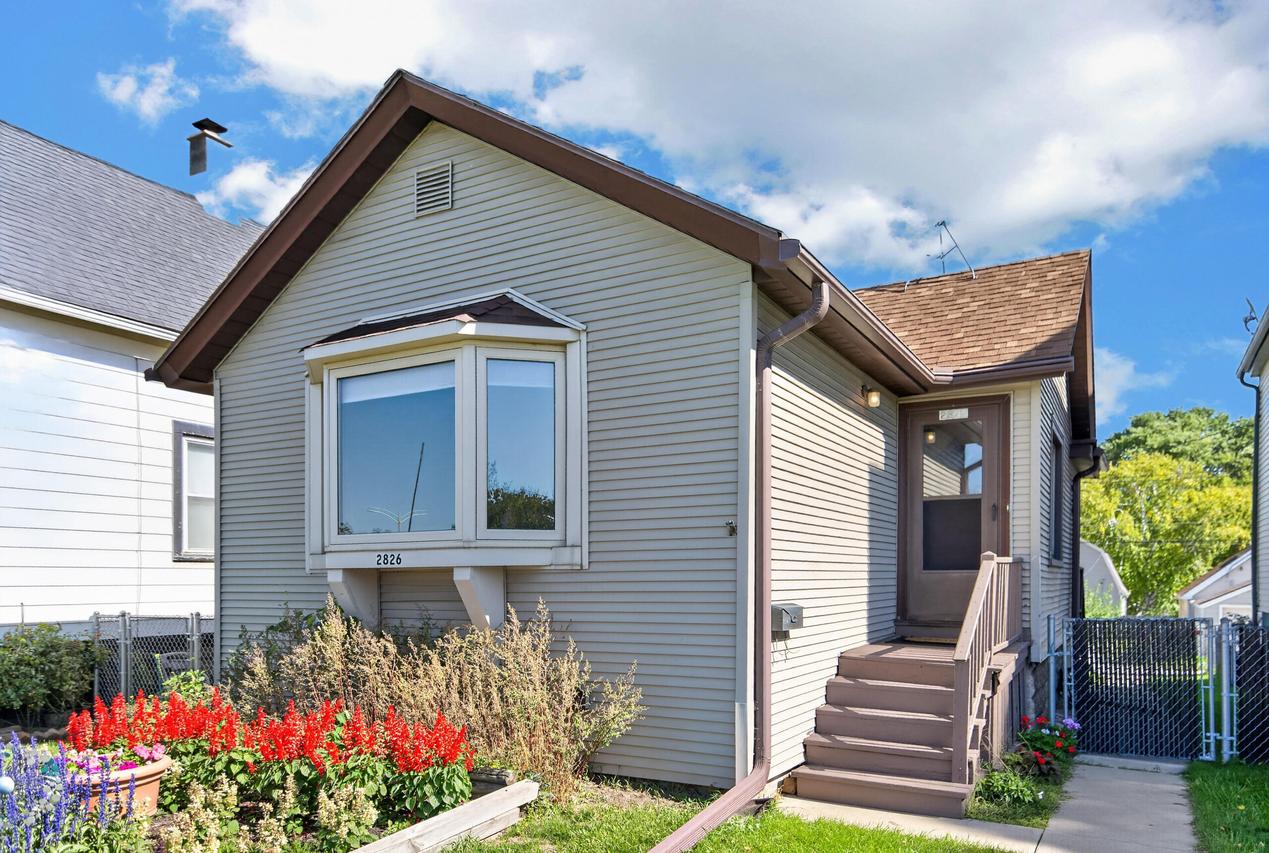2826 S Chase Ave, Milwaukee, WI 53207