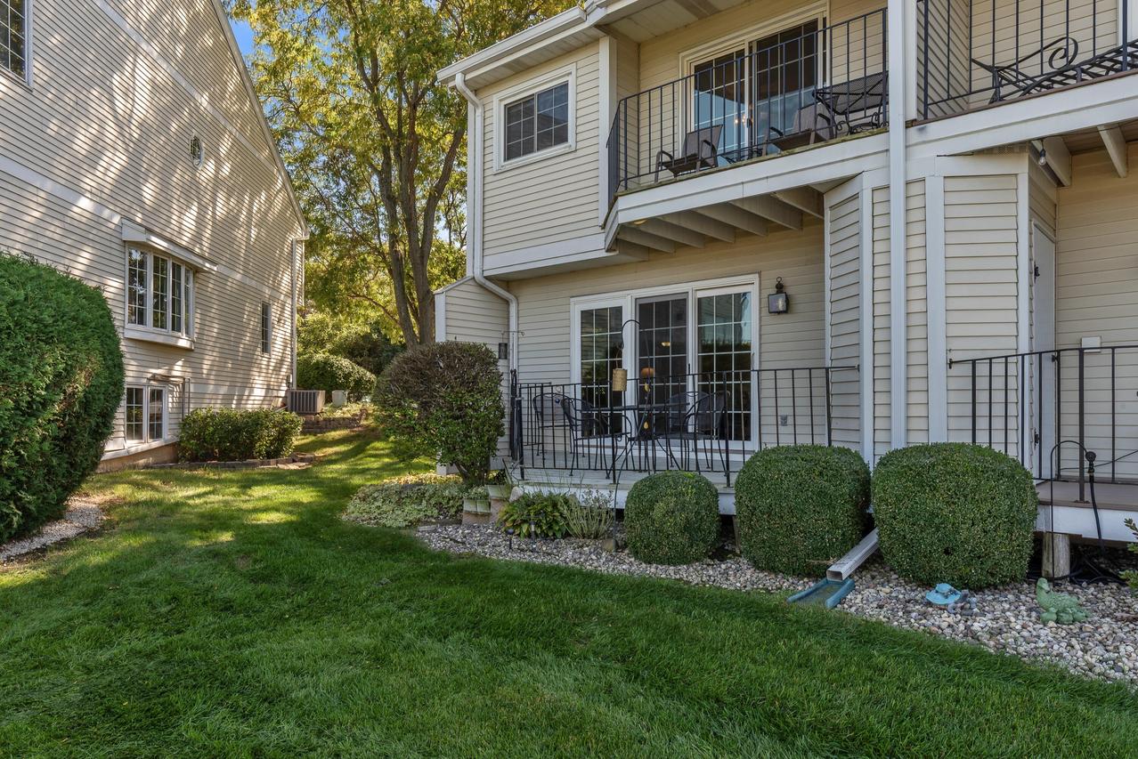 7776 W Tuckaway Shores, Franklin, WI 53132