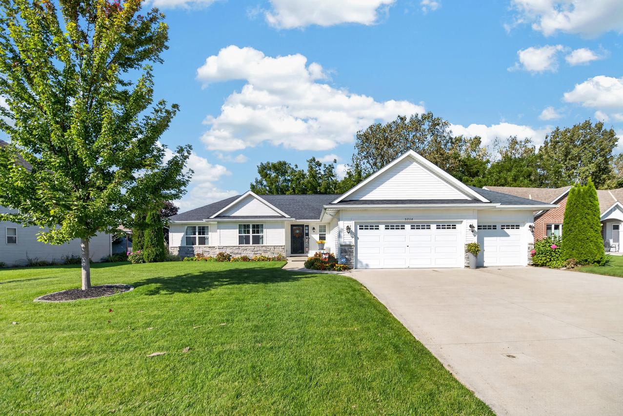 5714 Richwood Ln, Caledonia, WI 53402