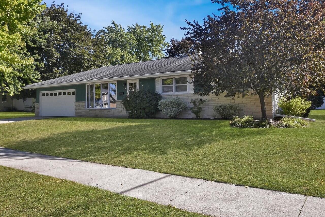 1017 E Kilbourn Ave, West Bend, WI 53095