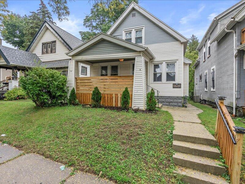 3408 N 11th St, Milwaukee, WI 53206