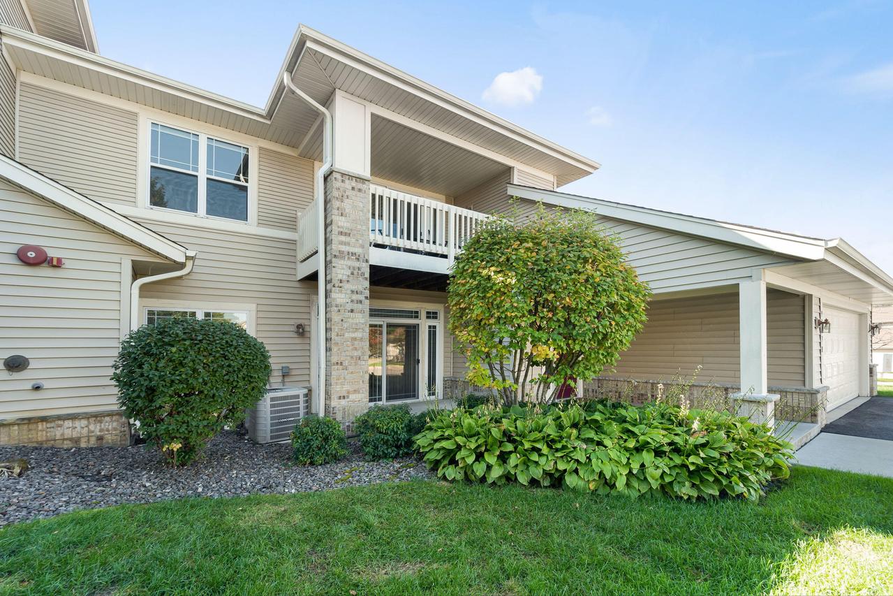 9313 S Cobblestone Way #H, Franklin, WI 53132
